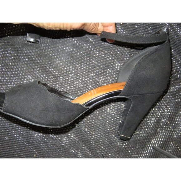 Arizona Jean Company Galloway Black Scallop Suede Open Toe Heels sz 8 - Picture 5 of 11